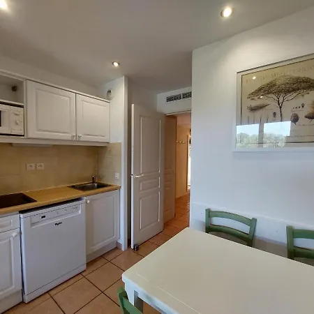 Presqu'ile De Giens - Hameau De La Pinede Hyères