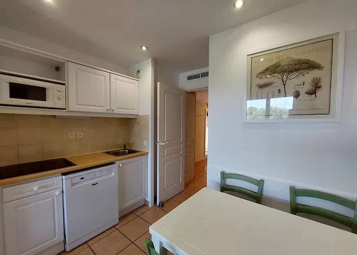 Presqu'ile De Giens - Hameau De La Pinede Hyères